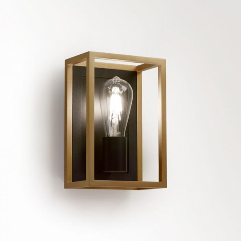 Montur M O Wall Light