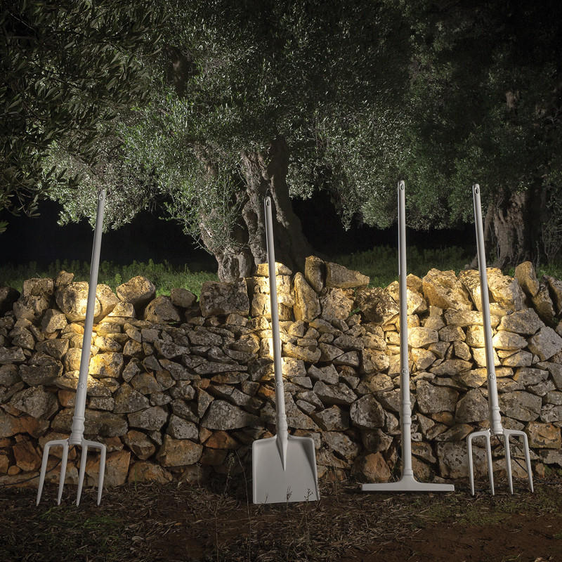 Karman Tobia 1F Outdoor Floor Lamp | All Square Lighting