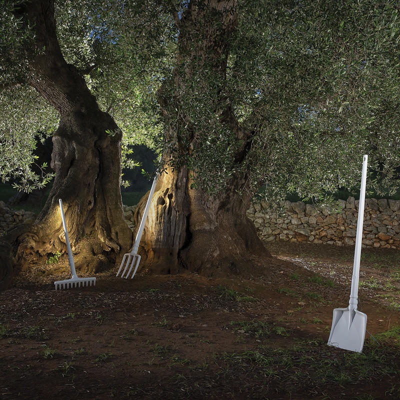 Karman Tobia 2P Outdoor Floor Lamp | All Square Lighting