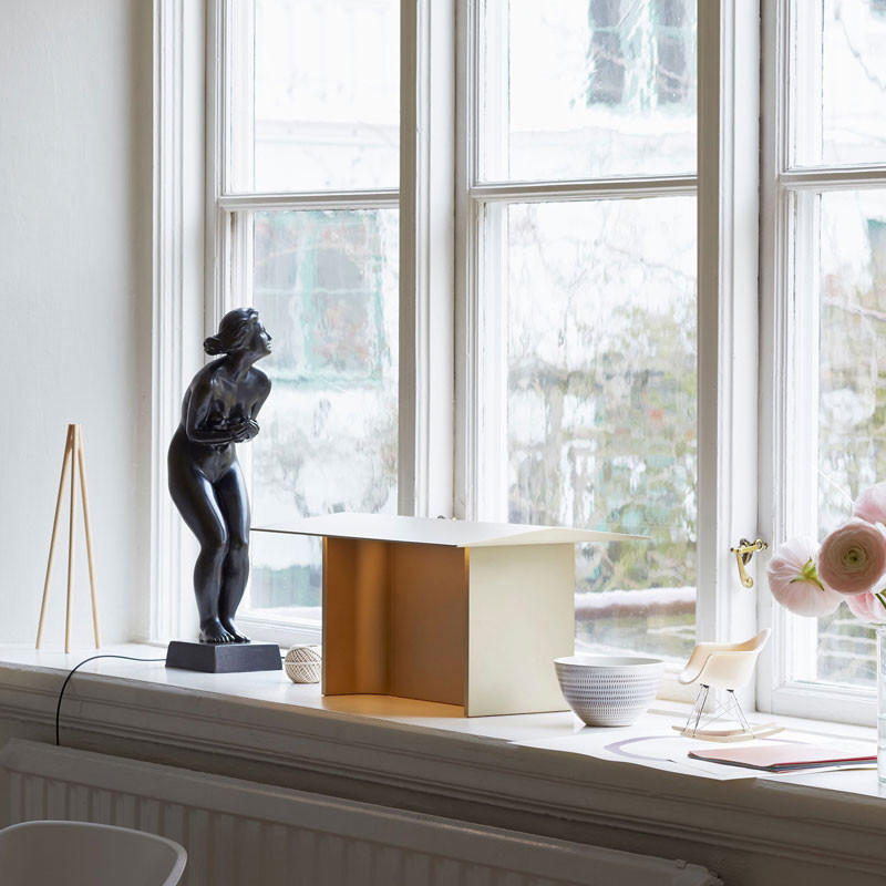 Luceplan Fienile Table Lamp | All Square Lighting