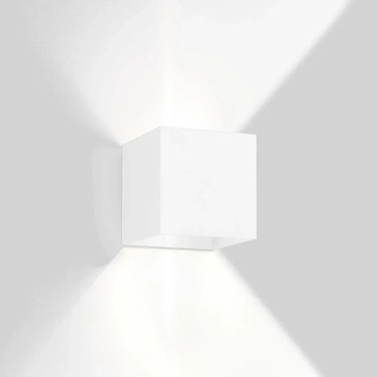 Box 2.0 Outdoor Wall Light